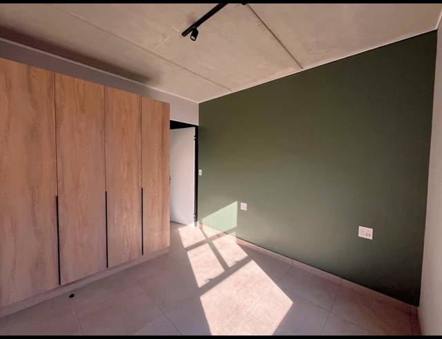 1 BEDROOM PROPERTY TO RENT IN LYNNWOOD GLEN